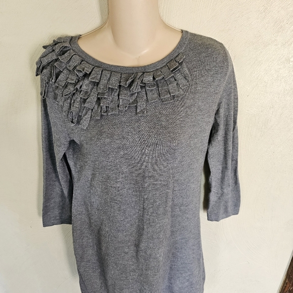 Alfani Gray Petal Loop ¾ Sleeve Tunic Sweater Top Size Women's Small - Picture 4 of 9